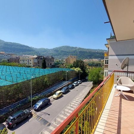 Mistral Luxury Suites Соренто Екстериор снимка