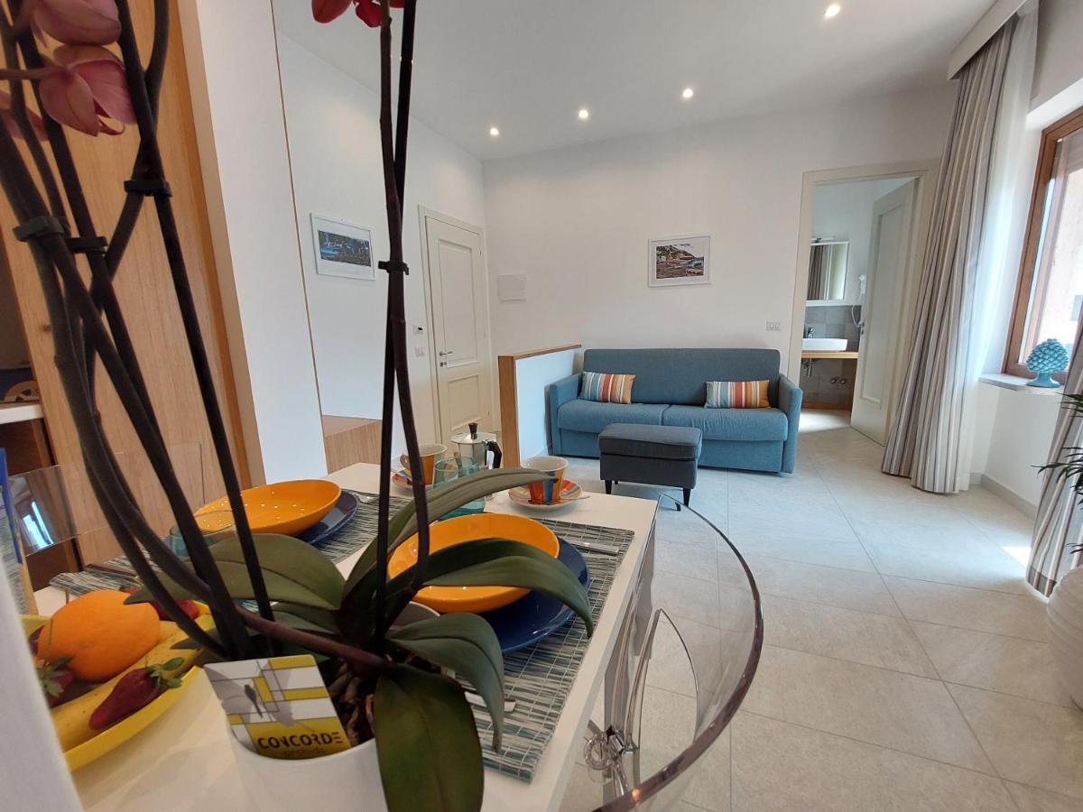 Mistral Luxury Suites Соренто Екстериор снимка