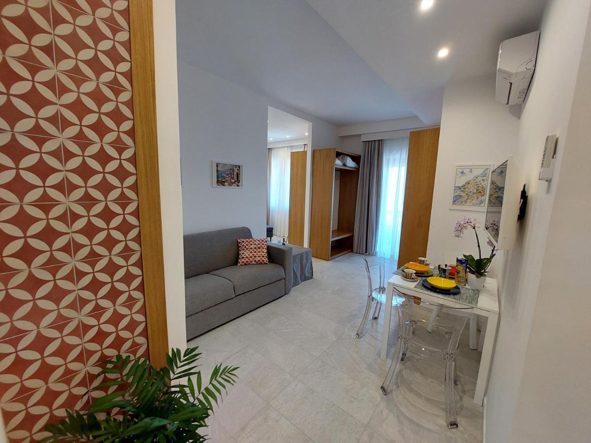 Mistral Luxury Suites Соренто Екстериор снимка