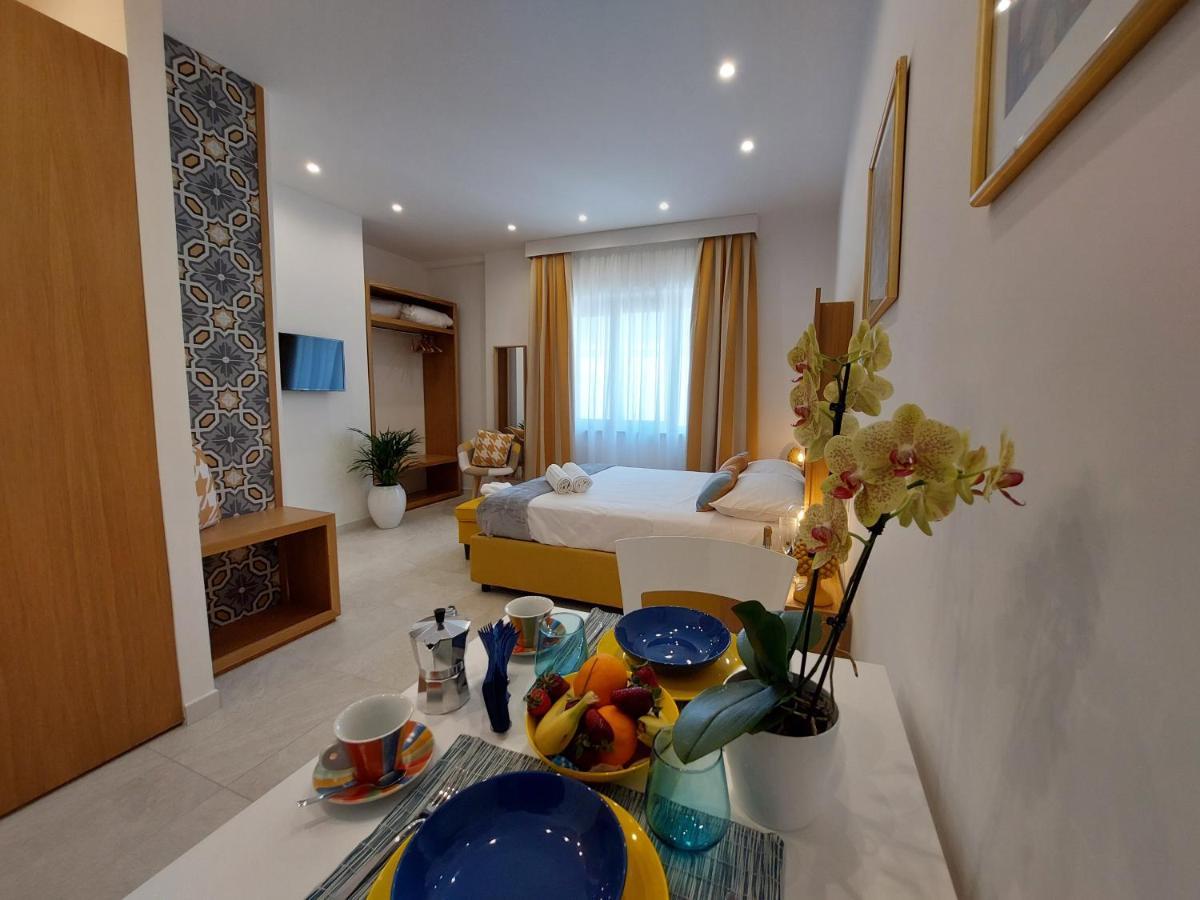 Mistral Luxury Suites Соренто Екстериор снимка