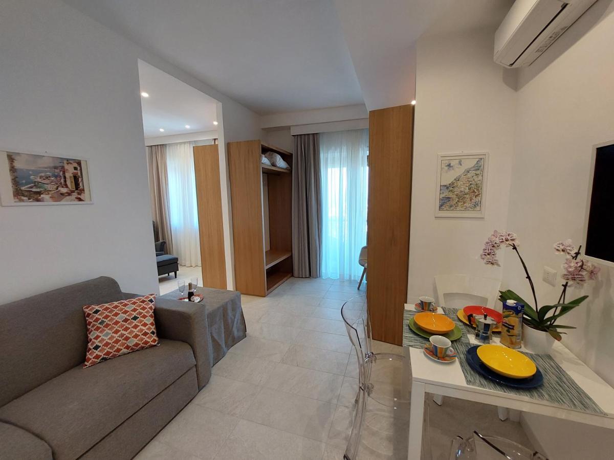 Mistral Luxury Suites Соренто Екстериор снимка