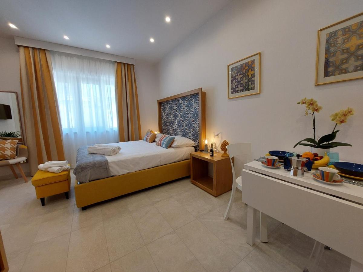 Mistral Luxury Suites Соренто Екстериор снимка