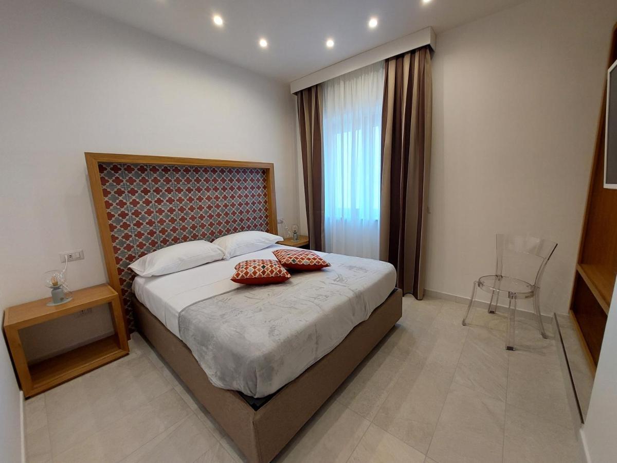 Mistral Luxury Suites Соренто Екстериор снимка