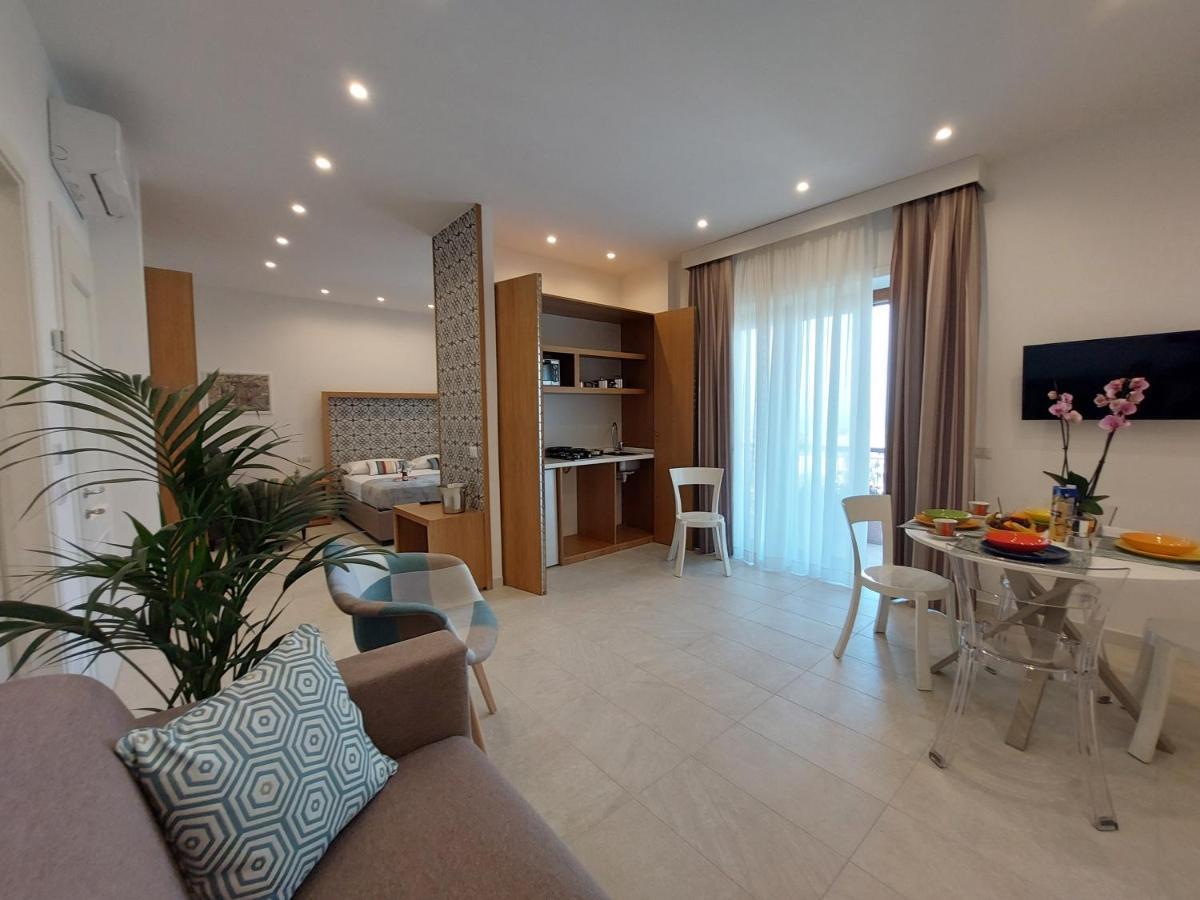 Mistral Luxury Suites Соренто Екстериор снимка
