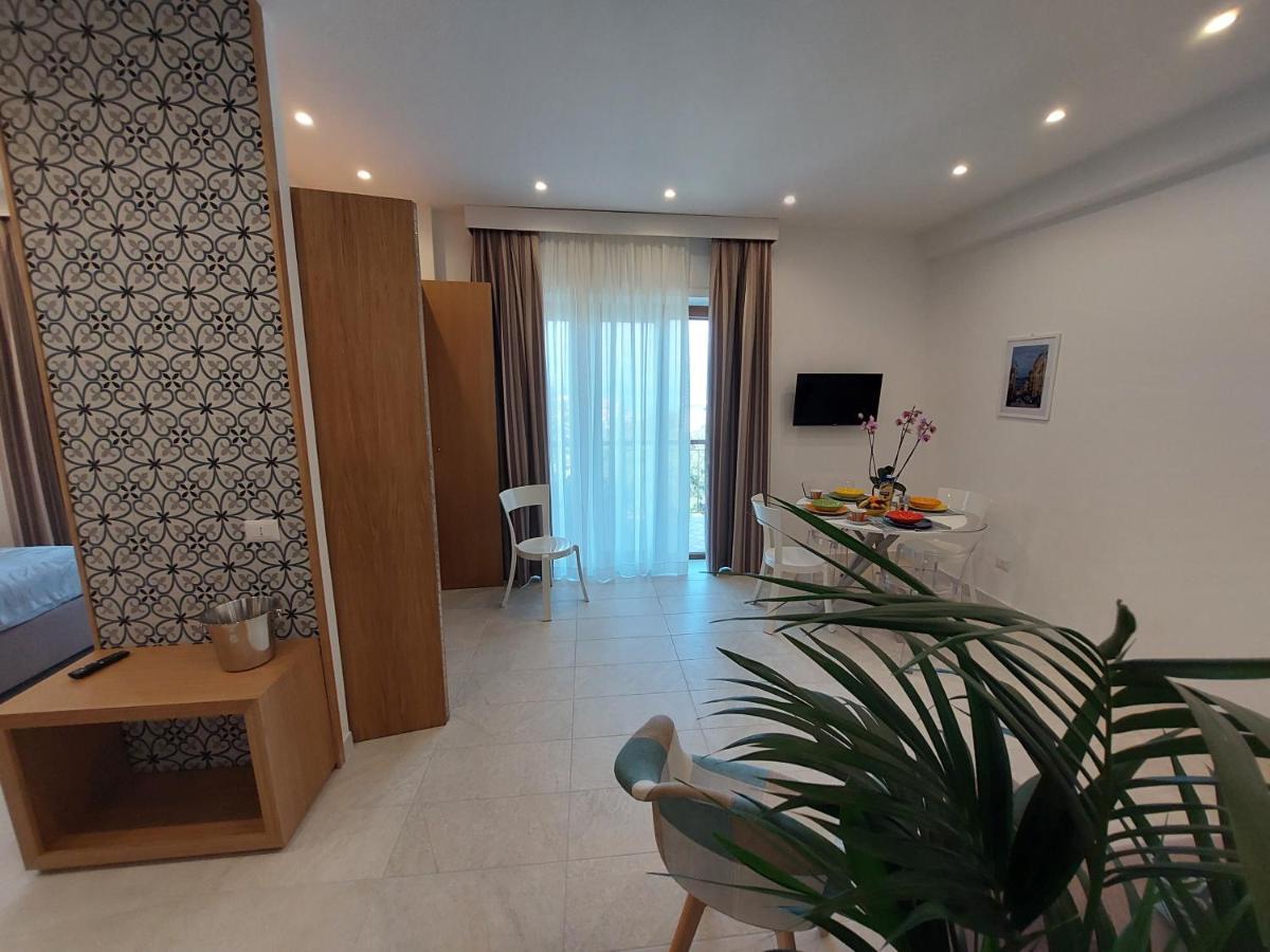 Mistral Luxury Suites Соренто Екстериор снимка