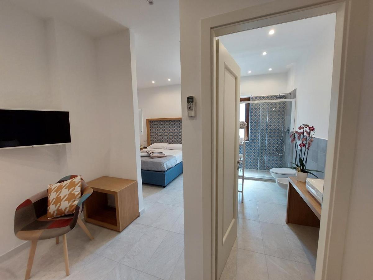 Mistral Luxury Suites Соренто Екстериор снимка