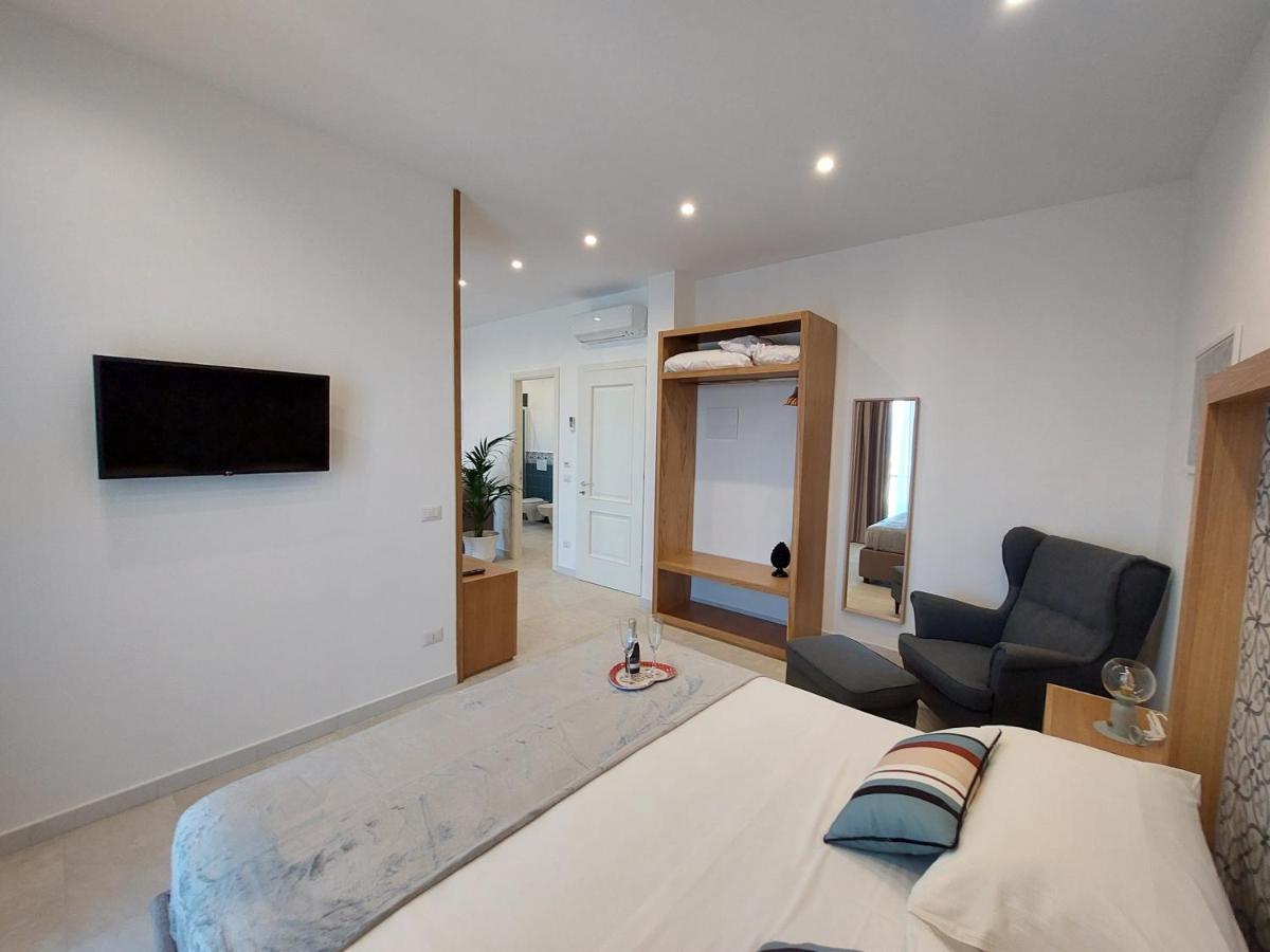 Mistral Luxury Suites Соренто Екстериор снимка